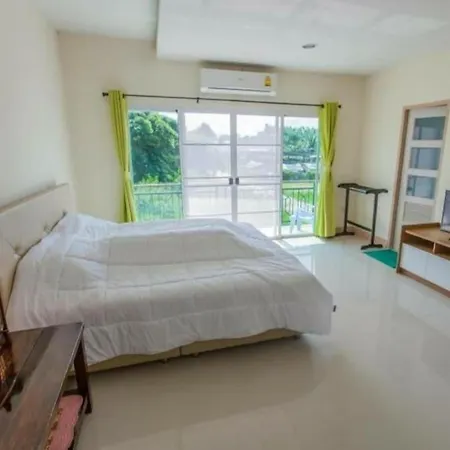 San Kamphaeng Classic Home